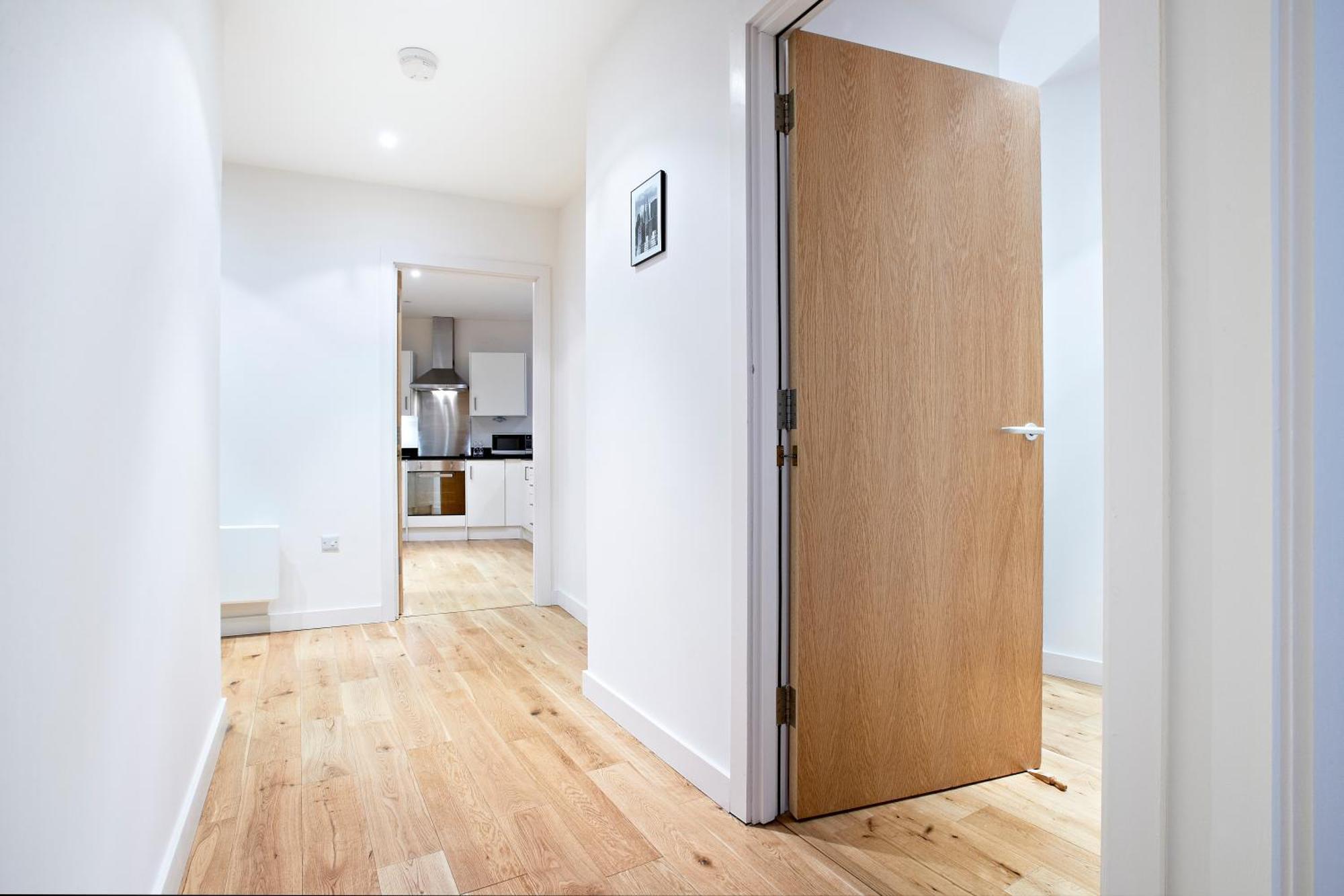 Watford Centre - Luxury Penthouse Apartment ภายนอก รูปภาพ