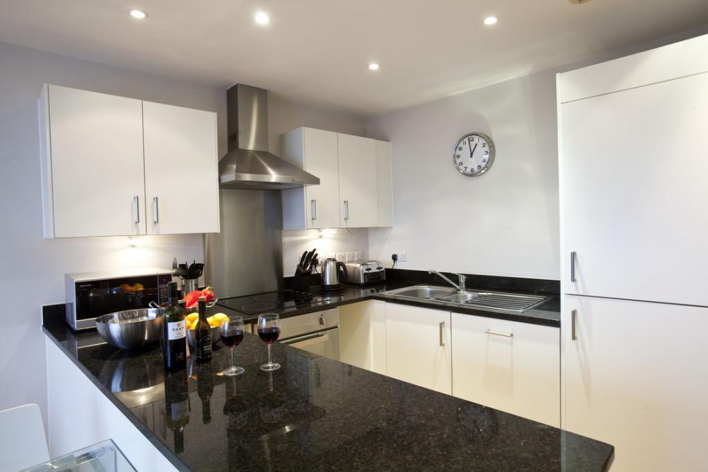 Watford Centre - Luxury Penthouse Apartment ภายนอก รูปภาพ